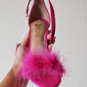 Pinky chunky heels